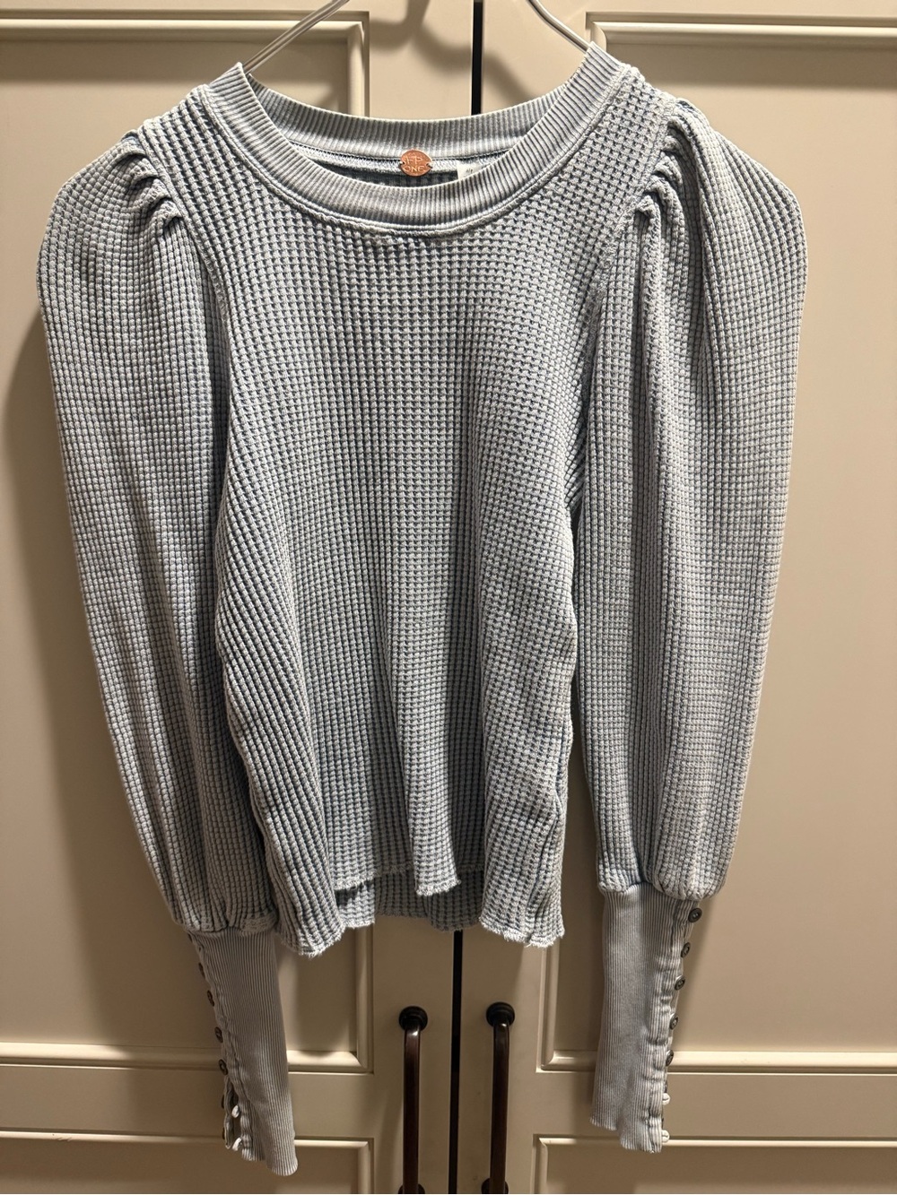 Waffle Knit Puff Sleeve Top in Light Gray